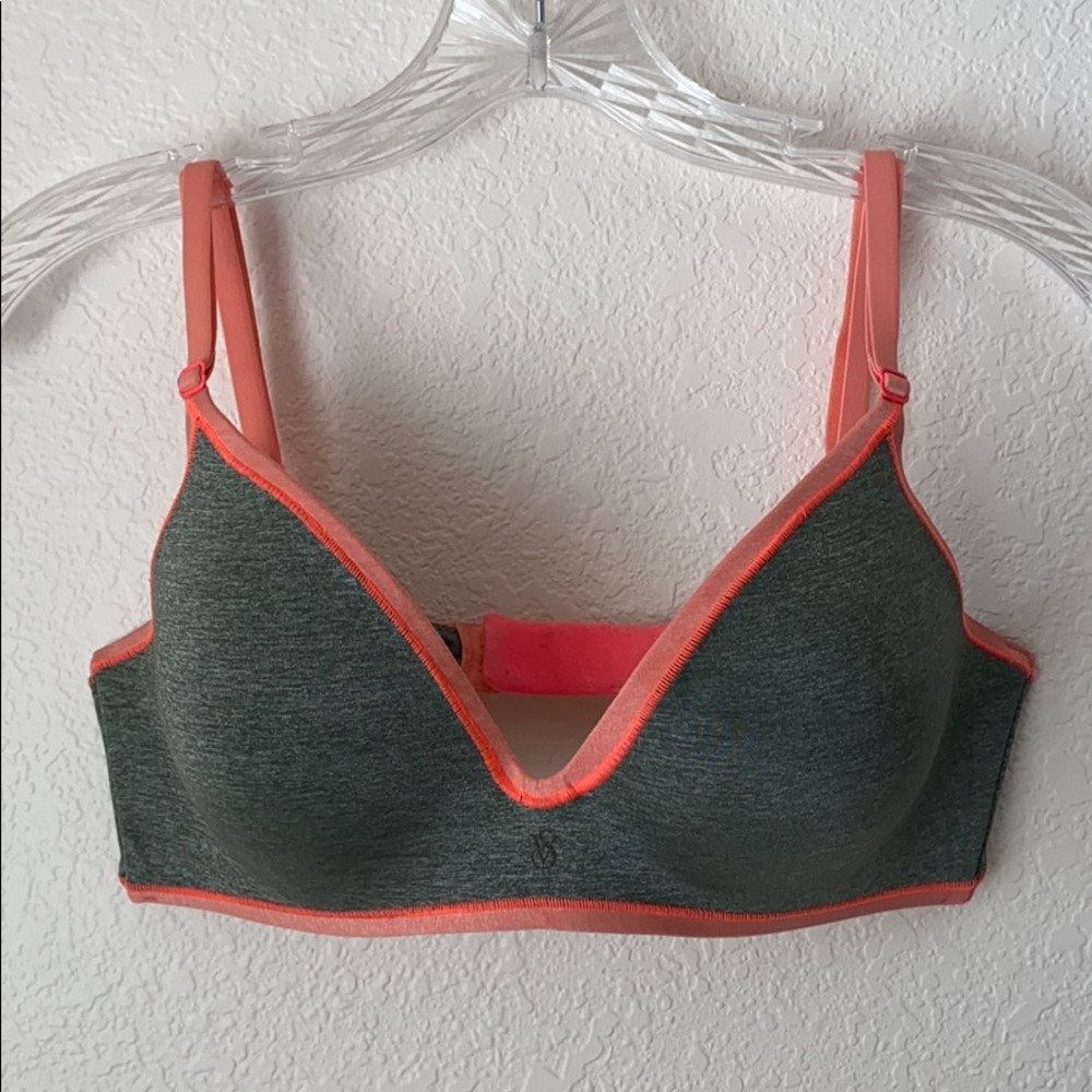 Victoria’s Secret No-Wire Bra